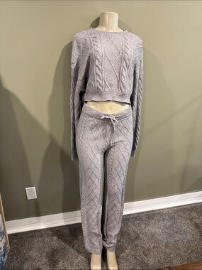 Streetwear Society Cable Knit Two-Piece Lounge Set in Light Gray